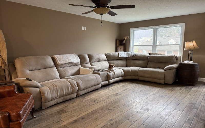 1544 Tulip Lane, Fairmont, West Virginia 26554, 4 Bedrooms Bedrooms, 9 Rooms Rooms,3 BathroomsBathrooms,Single Family Detached,For Sale,Tulip,10163431 1544 Tulip Lane, Fairmont, West Virginia 26554, 4 Bedrooms Bedrooms, 9 Rooms Rooms,3 BathroomsBathrooms,Single Family Detached,For Sale,Tulip,10163431