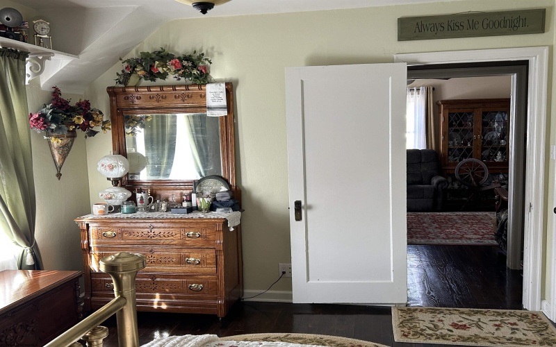 1117 Fleming Avenue, Fairmont, West Virginia 26554, 2 Bedrooms Bedrooms, 5 Rooms Rooms,1 BathroomBathrooms,Single Family Detached,For Sale,Fleming,10163430