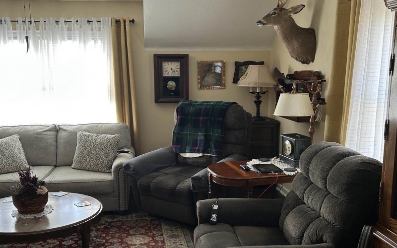 1117 Fleming Avenue, Fairmont, West Virginia 26554, 2 Bedrooms Bedrooms, 5 Rooms Rooms,1 BathroomBathrooms,Single Family Detached,For Sale,Fleming,10163430