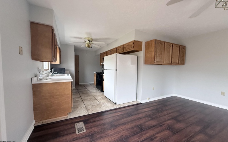 125 Hill Street, Bridgeport, West Virginia 26330, 2 Bedrooms Bedrooms, 5 Rooms Rooms,2 BathroomsBathrooms,Single Family Attached,For Sale,Hill,10163443 125 Hill Street, Bridgeport, West Virginia 26330, 2 Bedrooms Bedrooms, 5 Rooms Rooms,2 BathroomsBathrooms,Single Family Attached,For Sale,Hill,10163443