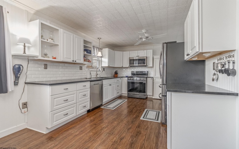 454 Farnum Road, Hepzibah, West Virginia 26369, 3 Bedrooms Bedrooms, 11 Rooms Rooms,3 BathroomsBathrooms,Single Family Detached,For Sale,Farnum,10162442