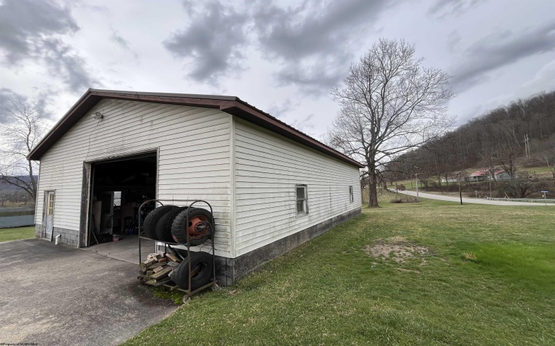 8945 Seneca Trail, Mill Creek, West Virginia 26280, 3 Bedrooms Bedrooms, 9 Rooms Rooms,2 BathroomsBathrooms,Single Family Detached,For Sale,Seneca,10163466