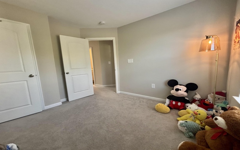 50 Dover Court, Bridgeport, West Virginia 26330, 4 Bedrooms Bedrooms, 7 Rooms Rooms,4 BathroomsBathrooms,Residential Rentals,For Rent,Dover,10163457