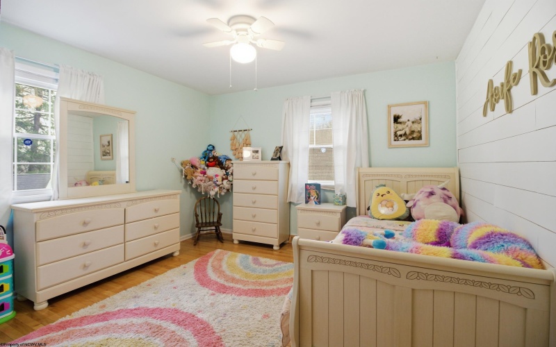 165 Winding Way, Clarksburg, West Virginia 26330, 3 Bedrooms Bedrooms, 9 Rooms Rooms,2 BathroomsBathrooms,Single Family Detached,For Sale,Winding,10163464