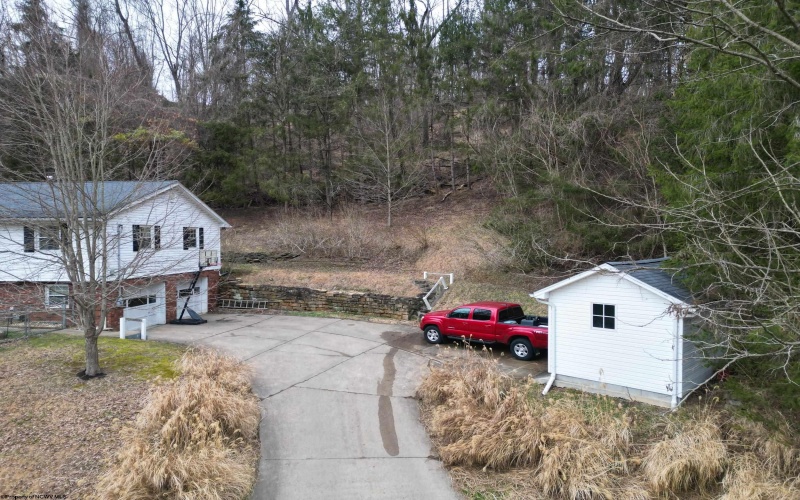 165 Winding Way, Clarksburg, West Virginia 26330, 3 Bedrooms Bedrooms, 9 Rooms Rooms,2 BathroomsBathrooms,Single Family Detached,For Sale,Winding,10163464