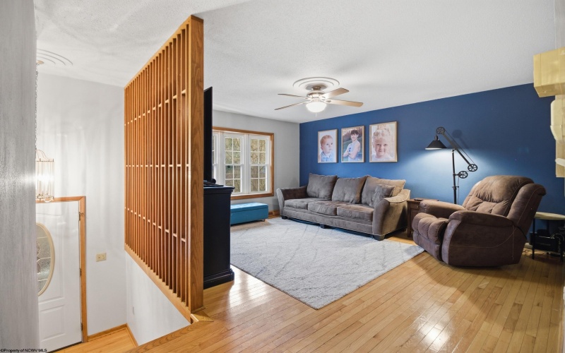 165 Winding Way, Clarksburg, West Virginia 26330, 3 Bedrooms Bedrooms, 9 Rooms Rooms,2 BathroomsBathrooms,Single Family Detached,For Sale,Winding,10163464