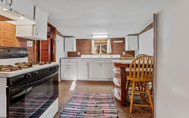 612 Beaumont Drive, Morgantown, West Virginia 26508, 2 Bedrooms Bedrooms, 4 Rooms Rooms,2 BathroomsBathrooms,Single Family Detached,For Sale,Beaumont,10163463