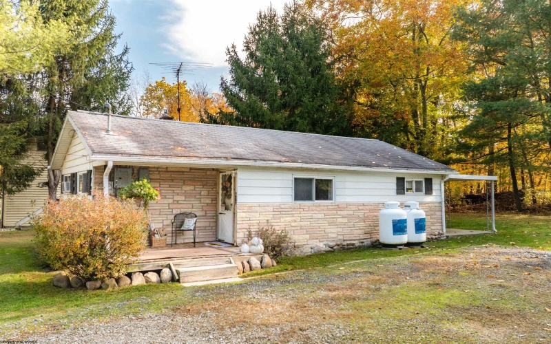 612 Beaumont Drive, Morgantown, West Virginia 26508, 2 Bedrooms Bedrooms, 4 Rooms Rooms,2 BathroomsBathrooms,Single Family Detached,For Sale,Beaumont,10163463