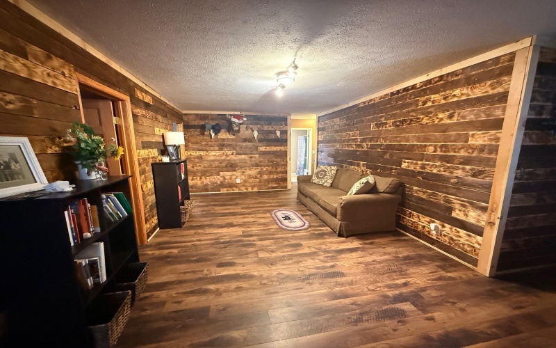 102 McCormic Drive, French Creek, West Virginia 26218, 3 Bedrooms Bedrooms, 9 Rooms Rooms,2 BathroomsBathrooms,Single Family Detached,For Sale,McCormic,10163462