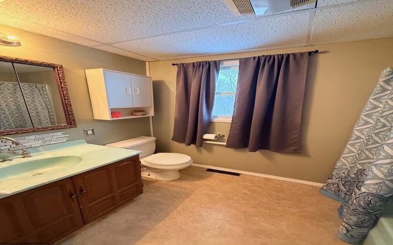 102 McCormic Drive, French Creek, West Virginia 26218, 3 Bedrooms Bedrooms, 9 Rooms Rooms,2 BathroomsBathrooms,Single Family Detached,For Sale,McCormic,10163462