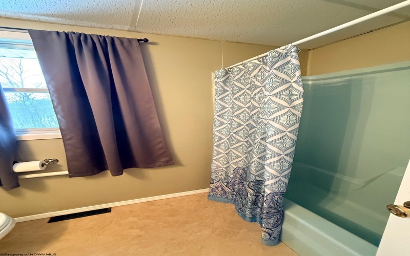 102 McCormic Drive, French Creek, West Virginia 26218, 3 Bedrooms Bedrooms, 9 Rooms Rooms,2 BathroomsBathrooms,Single Family Detached,For Sale,McCormic,10163462