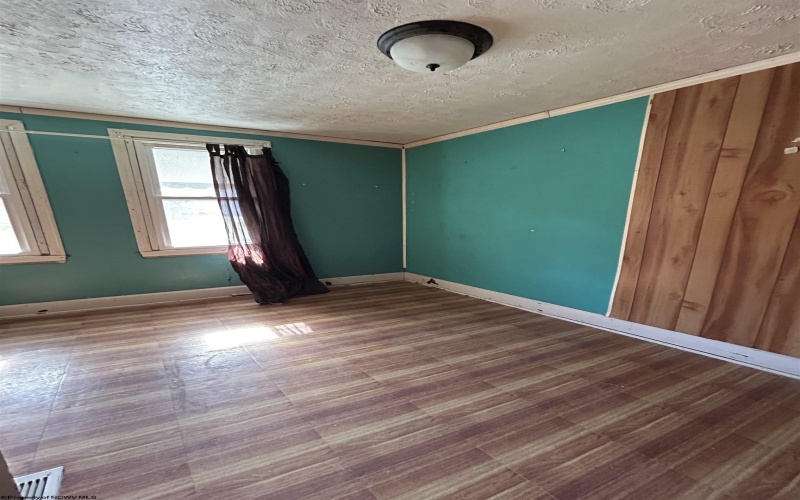 514 Morgantown Avenue, Fairmont, West Virginia 26554, 3 Bedrooms Bedrooms, 7 Rooms Rooms,2 BathroomsBathrooms,Single Family Detached,For Sale,Morgantown,10163469