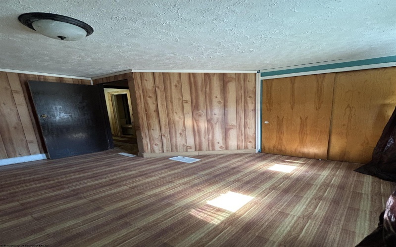 514 Morgantown Avenue, Fairmont, West Virginia 26554, 3 Bedrooms Bedrooms, 7 Rooms Rooms,2 BathroomsBathrooms,Single Family Detached,For Sale,Morgantown,10163469