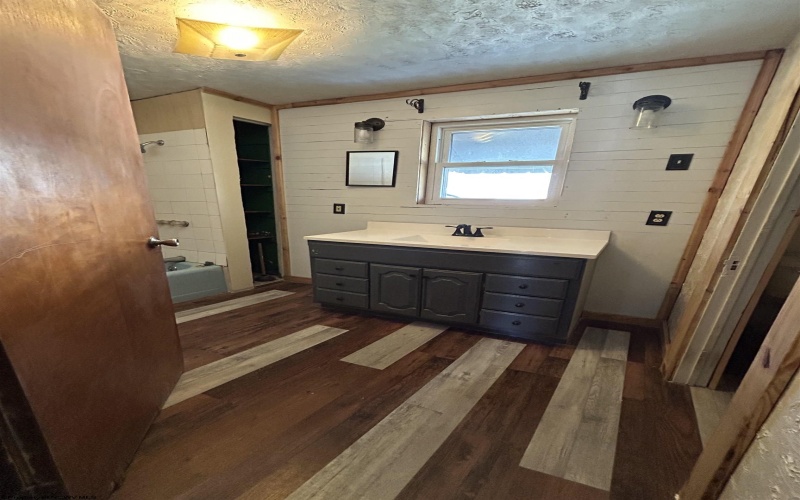 514 Morgantown Avenue, Fairmont, West Virginia 26554, 3 Bedrooms Bedrooms, 7 Rooms Rooms,2 BathroomsBathrooms,Single Family Detached,For Sale,Morgantown,10163469