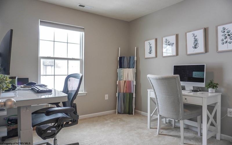 202 Summerfield Drive, Morgantown, West Virginia 26508, 3 Bedrooms Bedrooms, 6 Rooms Rooms,2 BathroomsBathrooms,Single Family Attached,For Sale,Summerfield,10163467