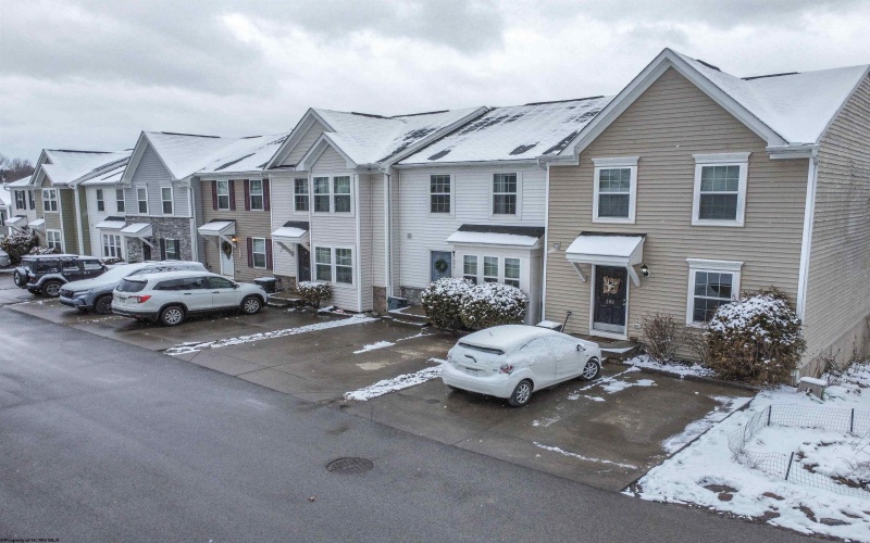 202 Summerfield Drive, Morgantown, West Virginia 26508, 3 Bedrooms Bedrooms, 6 Rooms Rooms,2 BathroomsBathrooms,Single Family Attached,For Sale,Summerfield,10163467