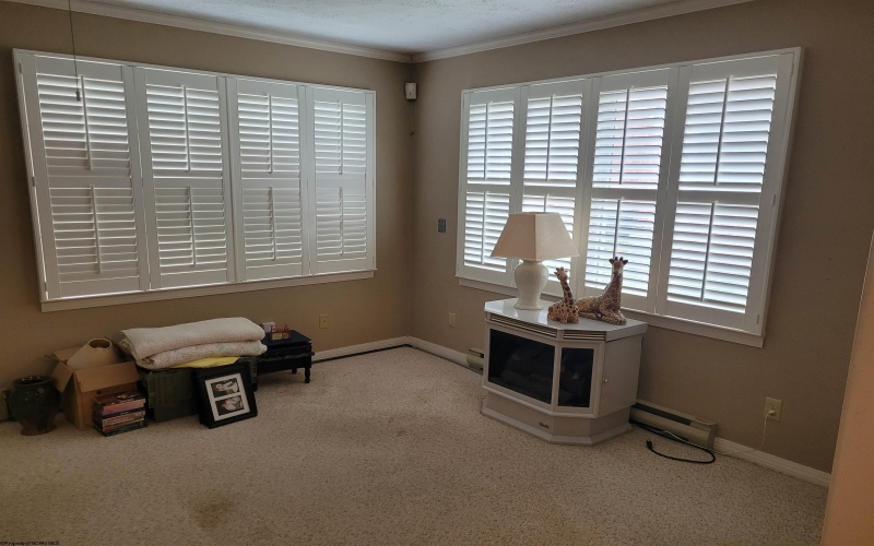 619 Deerfield Drive, Bridgeport, West Virginia 26330, 3 Bedrooms Bedrooms, 6 Rooms Rooms,2 BathroomsBathrooms,Single Family Attached,For Sale,Deerfield,10163474