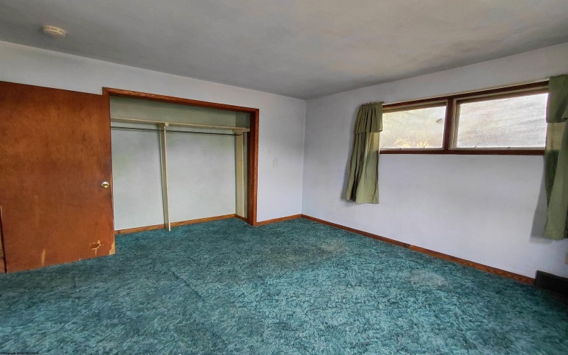 32 Circle Drive, Mount Clare, West Virginia 26408, 3 Bedrooms Bedrooms, 5 Rooms Rooms,1 BathroomBathrooms,Single Family Detached,For Sale,Circle,10163476