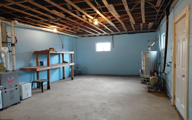 32 Circle Drive, Mount Clare, West Virginia 26408, 3 Bedrooms Bedrooms, 5 Rooms Rooms,1 BathroomBathrooms,Single Family Detached,For Sale,Circle,10163476