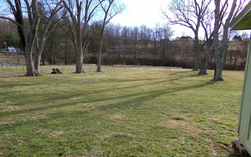 32 Circle Drive, Mount Clare, West Virginia 26408, 3 Bedrooms Bedrooms, 5 Rooms Rooms,1 BathroomBathrooms,Single Family Detached,For Sale,Circle,10163476