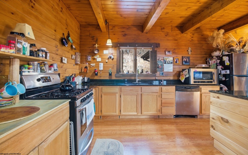 756 Pine Grove Road, Fairmont, West Virginia 26559, 3 Bedrooms Bedrooms, 8 Rooms Rooms,2 BathroomsBathrooms,Single Family Detached,For Sale,Pine Grove,10163475