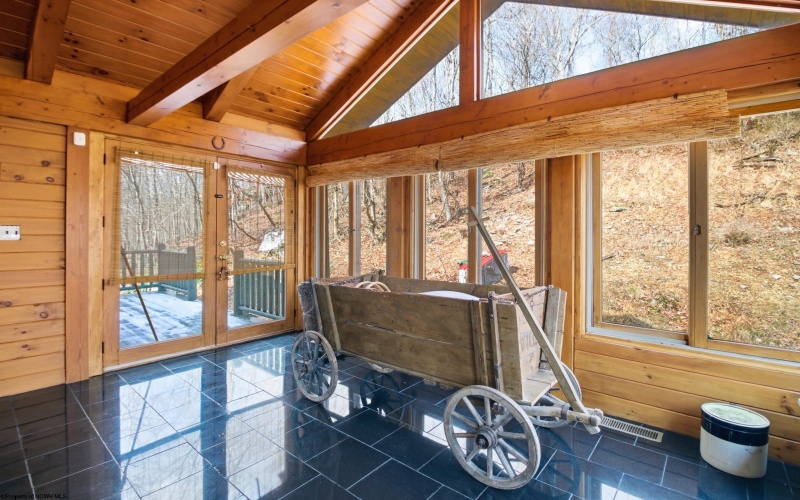 756 Pine Grove Road, Fairmont, West Virginia 26559, 3 Bedrooms Bedrooms, 8 Rooms Rooms,2 BathroomsBathrooms,Single Family Detached,For Sale,Pine Grove,10163475