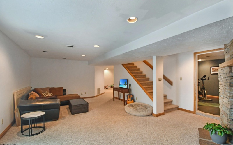 909 Cottonwood Street, Morgantown, West Virginia 26505, 3 Bedrooms Bedrooms, 7 Rooms Rooms,3 BathroomsBathrooms,Single Family Detached,For Sale,Cottonwood,10163470 909 Cottonwood Street, Morgantown, West Virginia 26505, 3 Bedrooms Bedrooms, 7 Rooms Rooms,3 BathroomsBathrooms,Single Family Detached,For Sale,Cottonwood,10163470