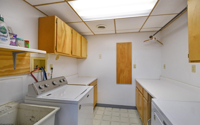 909 Cottonwood Street, Morgantown, West Virginia 26505, 3 Bedrooms Bedrooms, 7 Rooms Rooms,3 BathroomsBathrooms,Single Family Detached,For Sale,Cottonwood,10163470 909 Cottonwood Street, Morgantown, West Virginia 26505, 3 Bedrooms Bedrooms, 7 Rooms Rooms,3 BathroomsBathrooms,Single Family Detached,For Sale,Cottonwood,10163470