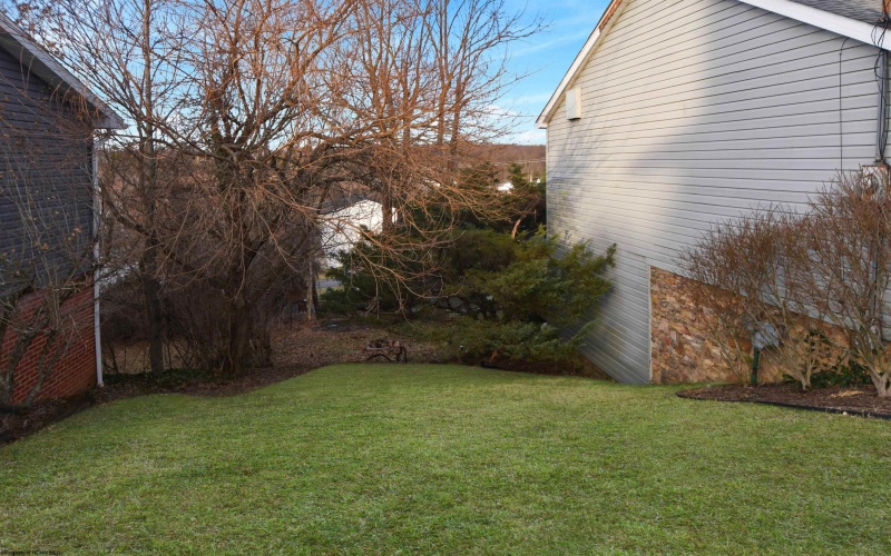 909 Cottonwood Street, Morgantown, West Virginia 26505, 3 Bedrooms Bedrooms, 7 Rooms Rooms,3 BathroomsBathrooms,Single Family Detached,For Sale,Cottonwood,10163470 909 Cottonwood Street, Morgantown, West Virginia 26505, 3 Bedrooms Bedrooms, 7 Rooms Rooms,3 BathroomsBathrooms,Single Family Detached,For Sale,Cottonwood,10163470