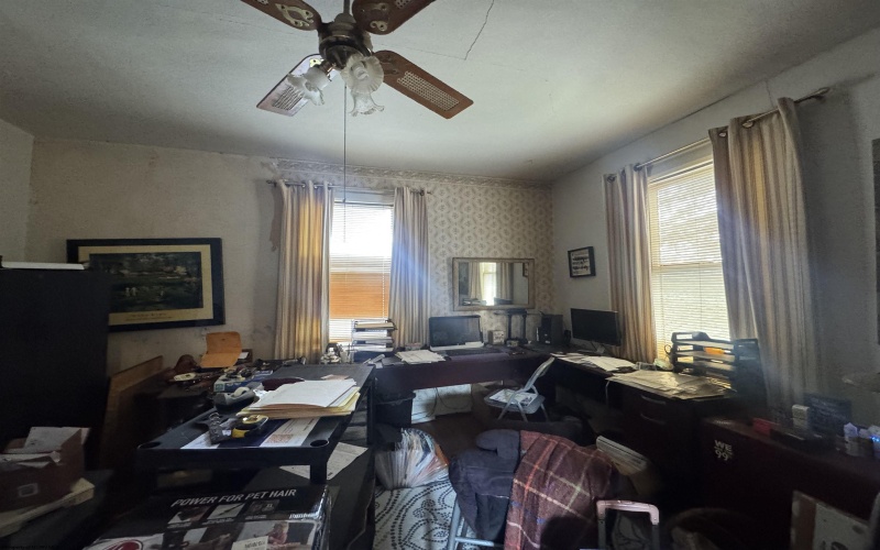 523 7th Street, Clarksburg, West Virginia 26301, 3 Bedrooms Bedrooms, 8 Rooms Rooms,2 BathroomsBathrooms,Single Family Detached,For Sale,7th,10163471