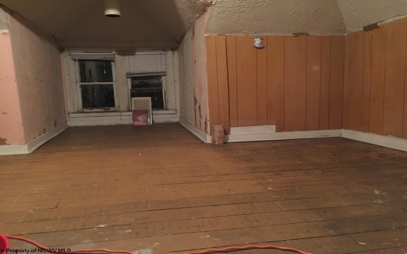 523 7th Street, Clarksburg, West Virginia 26301, 3 Bedrooms Bedrooms, 8 Rooms Rooms,2 BathroomsBathrooms,Single Family Detached,For Sale,7th,10163471