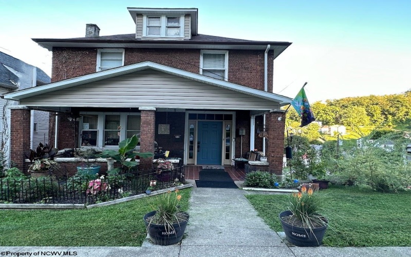 523 7th Street, Clarksburg, West Virginia 26301, 3 Bedrooms Bedrooms, 8 Rooms Rooms,2 BathroomsBathrooms,Single Family Detached,For Sale,7th,10163471