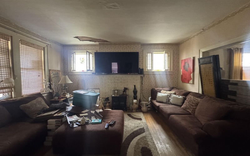 523 7th Street, Clarksburg, West Virginia 26301, 3 Bedrooms Bedrooms, 8 Rooms Rooms,2 BathroomsBathrooms,Single Family Detached,For Sale,7th,10163471