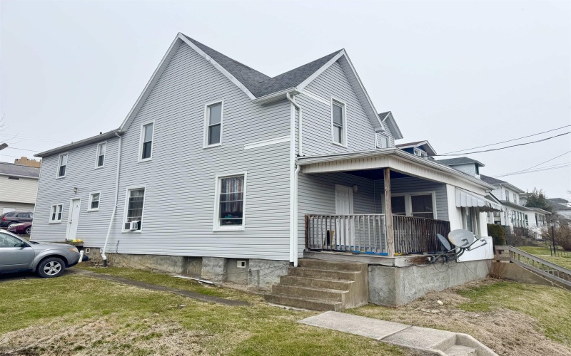 200.5 Bellview Avenue, Fairmont, West Virginia 26554, ,Multi-unit/income,For Sale,Bellview,10163489