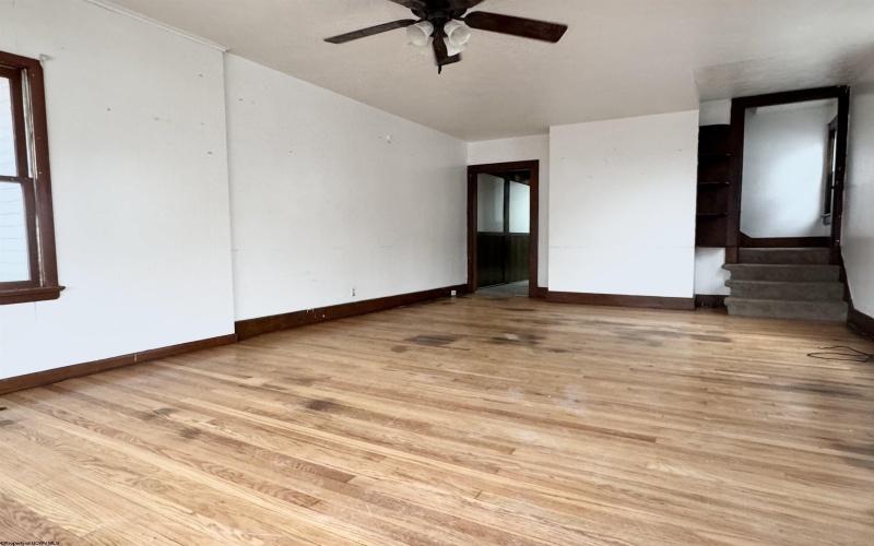 200.5 Bellview Avenue, Fairmont, West Virginia 26554, ,Multi-unit/income,For Sale,Bellview,10163489