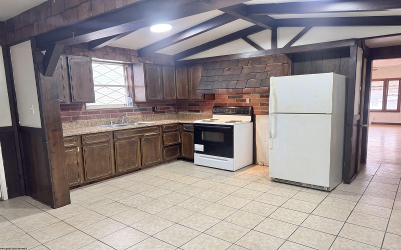 200.5 Bellview Avenue, Fairmont, West Virginia 26554, ,Multi-unit/income,For Sale,Bellview,10163489