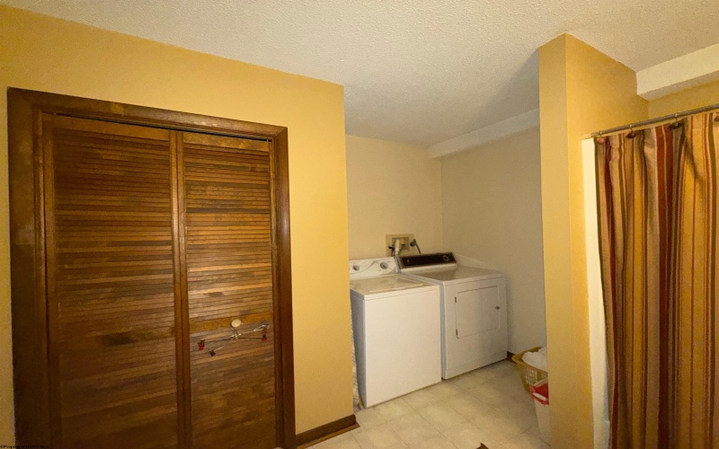 344 Harpertown Road, Elkins, West Virginia 26241, 4 Bedrooms Bedrooms, 8 Rooms Rooms,3 BathroomsBathrooms,Single Family Detached,For Sale,Harpertown,10163490