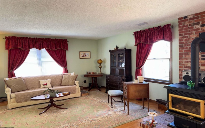 344 Harpertown Road, Elkins, West Virginia 26241, 4 Bedrooms Bedrooms, 8 Rooms Rooms,3 BathroomsBathrooms,Single Family Detached,For Sale,Harpertown,10163490