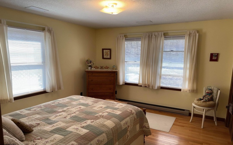 344 Harpertown Road, Elkins, West Virginia 26241, 4 Bedrooms Bedrooms, 8 Rooms Rooms,3 BathroomsBathrooms,Single Family Detached,For Sale,Harpertown,10163490