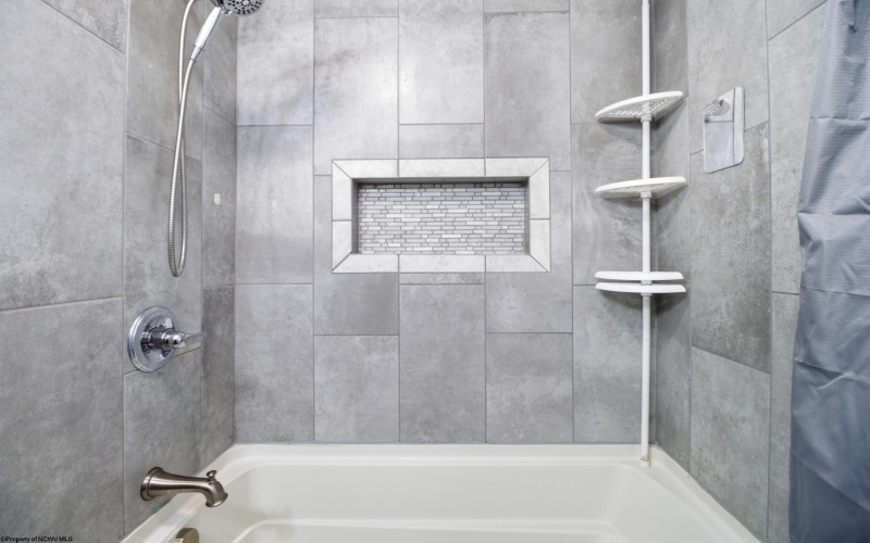 164 Seneca Drive, Clarksburg, West Virginia 26301, 3 Bedrooms Bedrooms, 6 Rooms Rooms,1 BathroomBathrooms,Single Family Detached,For Sale,Seneca,10163488