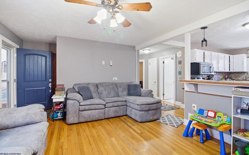 164 Seneca Drive, Clarksburg, West Virginia 26301, 3 Bedrooms Bedrooms, 6 Rooms Rooms,1 BathroomBathrooms,Single Family Detached,For Sale,Seneca,10163488