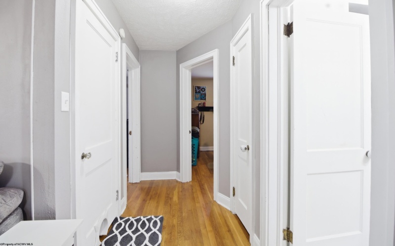 164 Seneca Drive, Clarksburg, West Virginia 26301, 3 Bedrooms Bedrooms, 6 Rooms Rooms,1 BathroomBathrooms,Single Family Detached,For Sale,Seneca,10163488