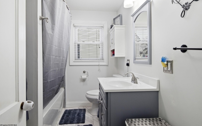 164 Seneca Drive, Clarksburg, West Virginia 26301, 3 Bedrooms Bedrooms, 6 Rooms Rooms,1 BathroomBathrooms,Single Family Detached,For Sale,Seneca,10163488