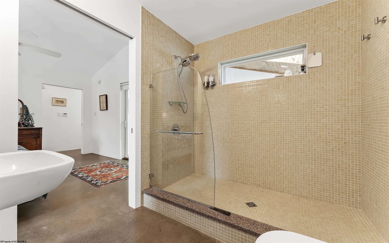 160 Greenbrier Street, Morgantown, West Virginia 26501, 3 Bedrooms Bedrooms, 8 Rooms Rooms,2 BathroomsBathrooms,Single Family Detached,For Sale,Greenbrier,10163479