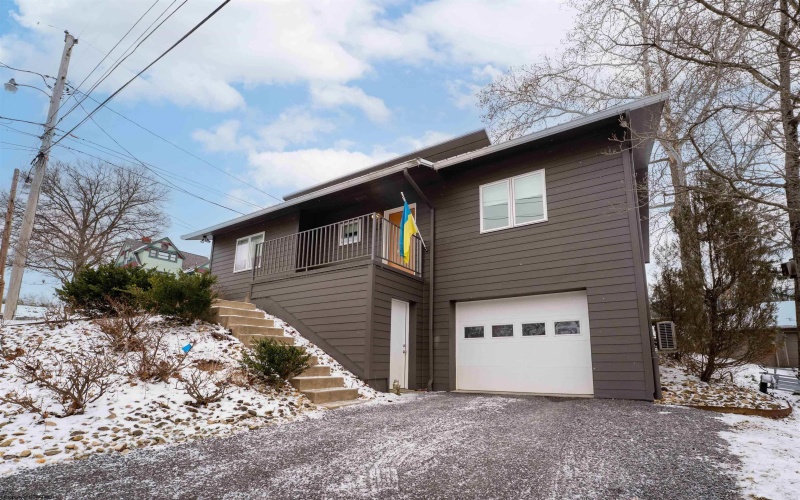 160 Greenbrier Street, Morgantown, West Virginia 26501, 3 Bedrooms Bedrooms, 8 Rooms Rooms,2 BathroomsBathrooms,Single Family Detached,For Sale,Greenbrier,10163479