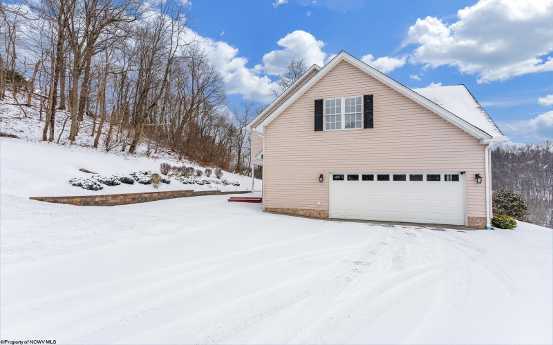 137 Thistledown Lane, Morgantown, West Virginia 26508, 4 Bedrooms Bedrooms, 10 Rooms Rooms,2 BathroomsBathrooms,Single Family Detached,For Sale,Thistledown,10163480 137 Thistledown Lane, Morgantown, West Virginia 26508, 4 Bedrooms Bedrooms, 10 Rooms Rooms,2 BathroomsBathrooms,Single Family Detached,For Sale,Thistledown,10163480