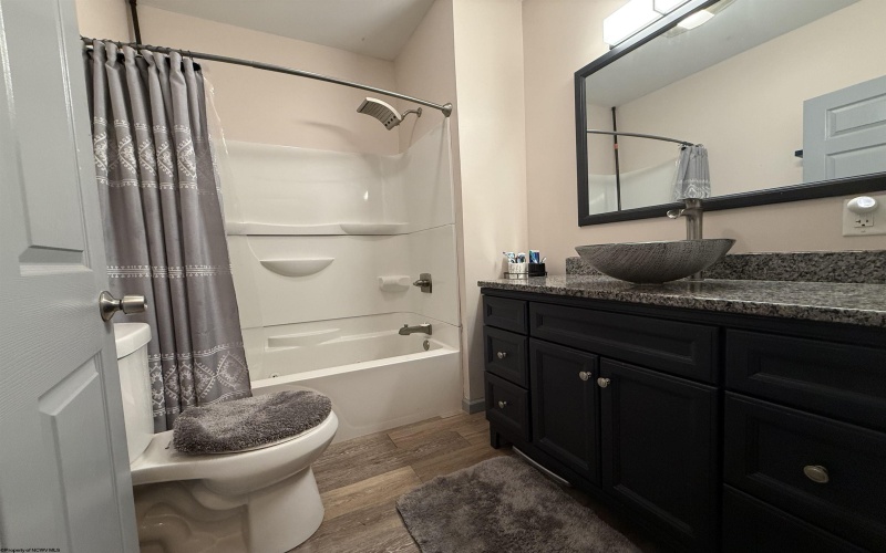 1208 16th Street, Clarksburg, West Virginia 26301, 2 Bedrooms Bedrooms, 5 Rooms Rooms,1 BathroomBathrooms,Single Family Detached,For Sale,16th,10163492