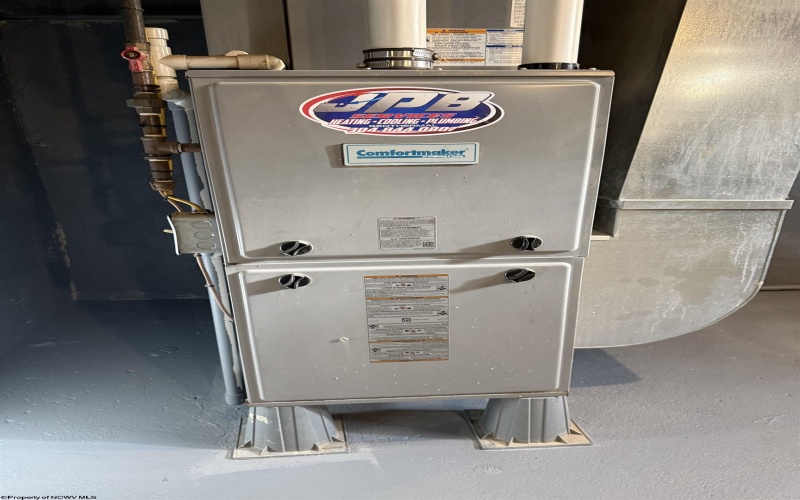 1208 16th Street, Clarksburg, West Virginia 26301, 2 Bedrooms Bedrooms, 5 Rooms Rooms,1 BathroomBathrooms,Single Family Detached,For Sale,16th,10163492