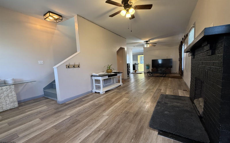 1208 16th Street, Clarksburg, West Virginia 26301, 2 Bedrooms Bedrooms, 5 Rooms Rooms,1 BathroomBathrooms,Single Family Detached,For Sale,16th,10163492