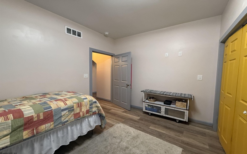 1208 16th Street, Clarksburg, West Virginia 26301, 2 Bedrooms Bedrooms, 5 Rooms Rooms,1 BathroomBathrooms,Single Family Detached,For Sale,16th,10163492